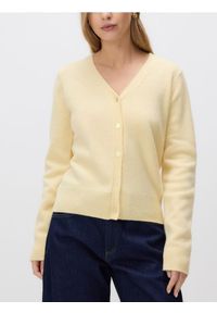 Reserved - Wełniany kardigan - jasnożółty. Kolor: żółty. Materiał: wełna #1