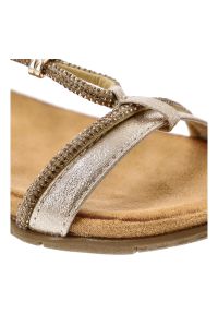 Złote Sandały Artiker Eleganckie Obuwie Damskie. Okazja: na spacer, na co dzień. Zapięcie: pasek. Kolor: złoty. Wzór: paski. Sezon: lato. Styl: elegancki #4