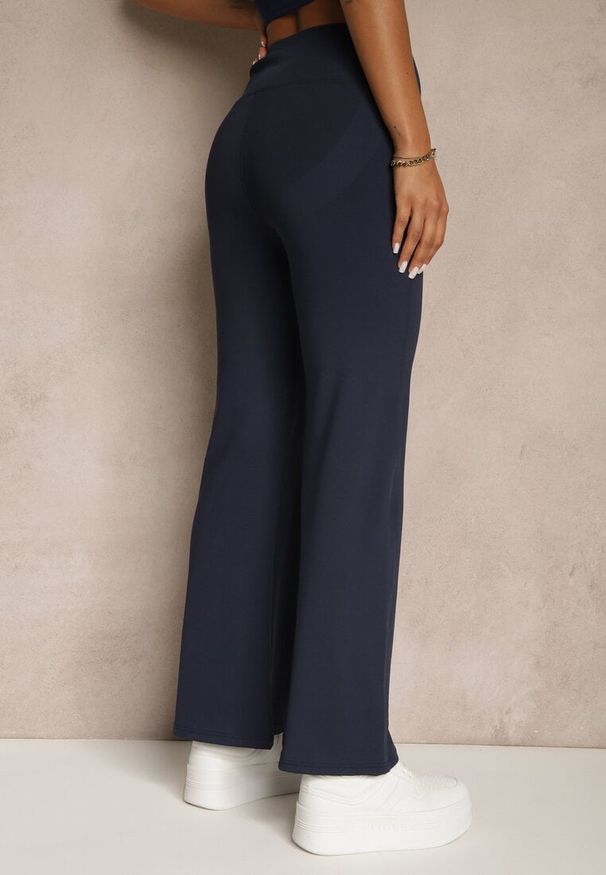 Renee - Granatowe Legginsy High Waist z Szeroką Gumką w Pasie Idalania. Okazja: na co dzień. Stan: podwyższony. Kolor: niebieski. Styl: elegancki, casual