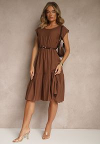 Renee - Brązowa Rozkloszowana Sukienka z Wiskozy Linurea. Okazja: na co dzień. Kolor: brązowy. Materiał: wiskoza. Styl: klasyczny, elegancki, casual