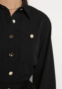 Born2be - Czarna Sukienka Koszulowa z Wiązanym Paskiem Bufiastymi Rękawami Blemianna. Okazja: na co dzień, na spotkanie biznesowe. Kolor: czarny. Typ sukienki: koszulowe. Styl: biznesowy, casual #3