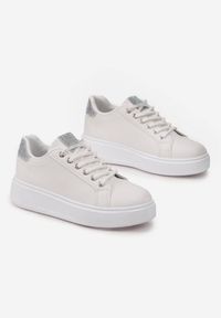 Born2be - Biało-Srebrne Sneakersy z Drobnymi Cyrkoniami na Języku i Zapiętku Amaviana. Kolor: biały. Wzór: aplikacja #4