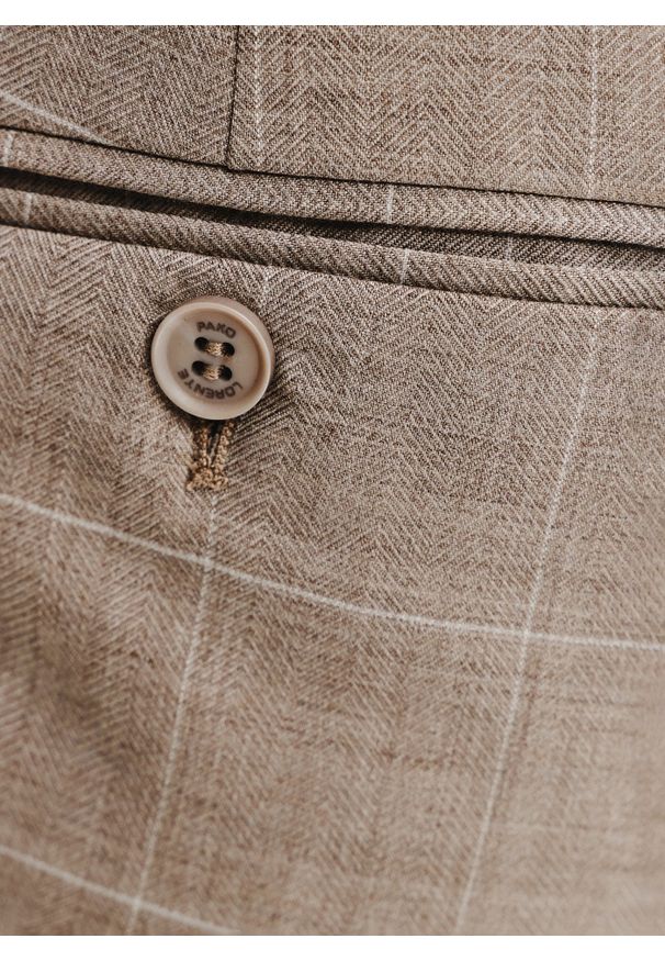 Pako Lorente - PAKO LORENTE – Garniturowe spodnie męskie w kratę. Okazja: na spotkanie biznesowe. Materiał: wełna. Styl: biznesowy, elegancki