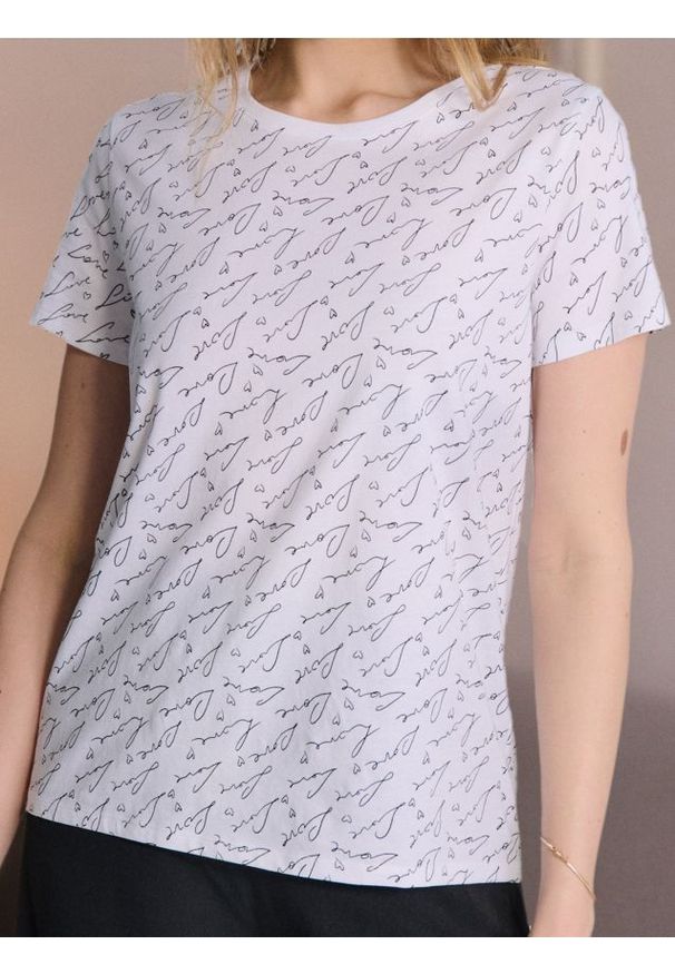 Sinsay - Koszulka z nadrukiem - biały. Kolor: biały. Wzór: nadruk