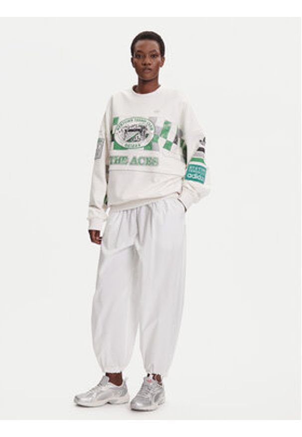Adidas - adidas Bluza Archive Court JW0149 Biały Oversize. Kolor: biały. Materiał: bawełna