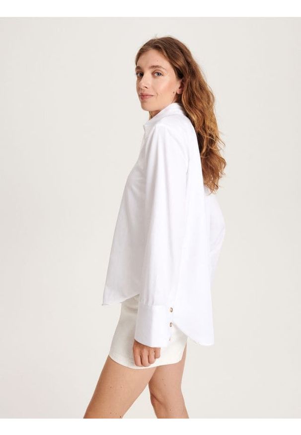Reserved - Koszula z szerokimi mankietami - biały. Kolor: biały. Materiał: bawełna, tkanina
