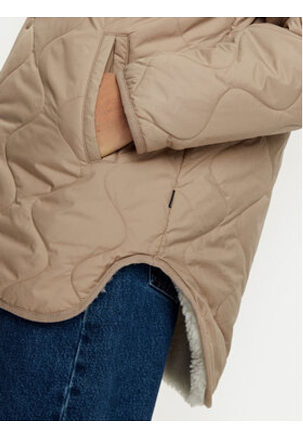 Converse Kurtka przejściowa Malden 10026783-A01 Beżowy Regular Fit. Kolor: beżowy. Materiał: syntetyk