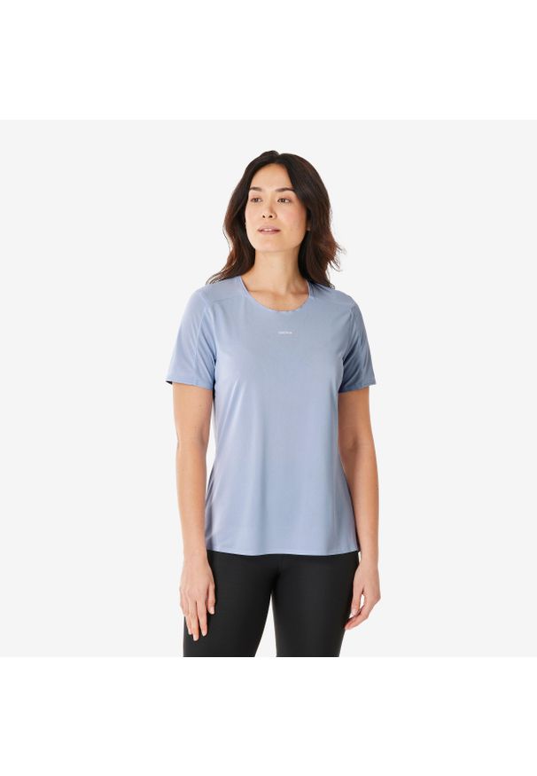 quechua - Koszulka turystyczna damska z krótkim rękawem Quechua MH500. Kolor: fioletowy. Materiał: poliester, materiał. Długość rękawa: krótki rękaw. Długość: krótkie. Sport: turystyka piesza