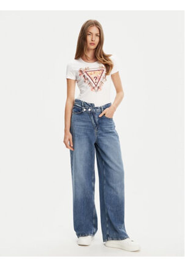 Guess T-Shirt W5YI08 J1314 Biały Regular Fit. Kolor: biały. Materiał: bawełna