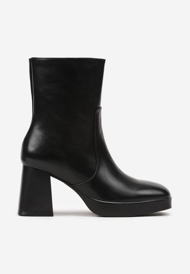 Renee - Czarne Botki na Słupku z Lekkim Ociepleniem Irilora. Okazja: na co dzień. Kolor: czarny. Materiał: jeans. Obcas: na słupku. Styl: elegancki, casual