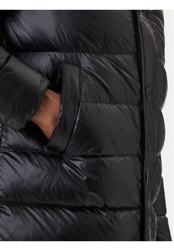 Blauer Kurtka puchowa 25WBLUK03147 Czarny Regular Fit. Kolor: czarny. Materiał: syntetyk