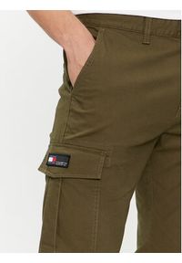 Tommy Jeans Spodnie materiałowe Austin DM0DM18940 Zielony Slim Fit. Kolor: zielony. Materiał: bawełna #6