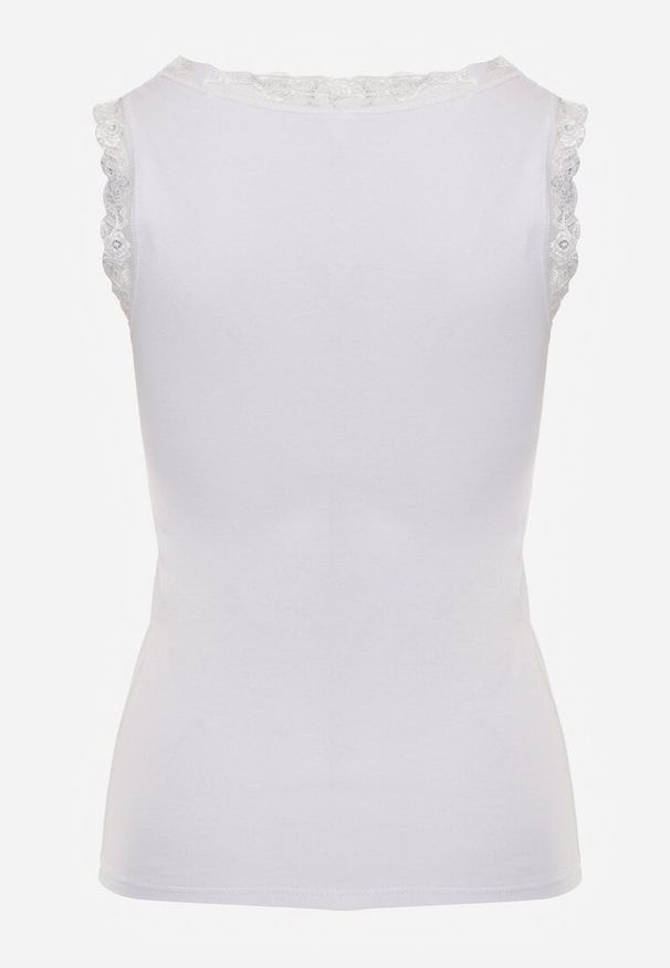 Renee - Biały Top z Bawełny Ozdobiony u Góry Koronką Berice. Kolor: biały. Materiał: bawełna, koronka. Wzór: aplikacja, koronka