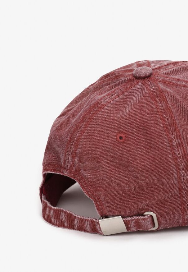 Renee - Bordowa Czapka Selestia. Kolor: czerwony. Materiał: bawełna. Wzór: napisy, aplikacja, haft. Styl: casual, klasyczny