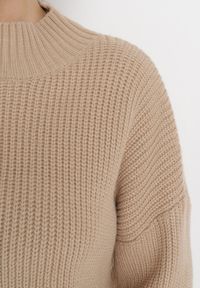 Born2be - Beżowy Sweter z Golfem o Prążkowanej Fakturze Afromava. Typ kołnierza: golf. Kolor: beżowy. Materiał: prążkowany. Długość rękawa: długi rękaw. Długość: długie