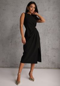 Renee - Czarna Sukienka z Wiskozą Bez Rękawów z Rozcięciem na Nogę i Ozdobą Kauri. Kolor: czarny. Materiał: wiskoza. Długość rękawa: bez rękawów. Wzór: aplikacja. Styl: elegancki #2