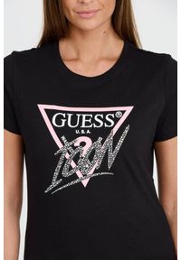 Guess - GUESS Czarny T-shirt Icon Tee. Kolor: czarny