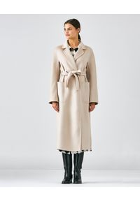 CASTELLANI - Beżowy płaszcz z kaszmirem. Kolor: beżowy. Materiał: kaszmir. Styl: klasyczny #1