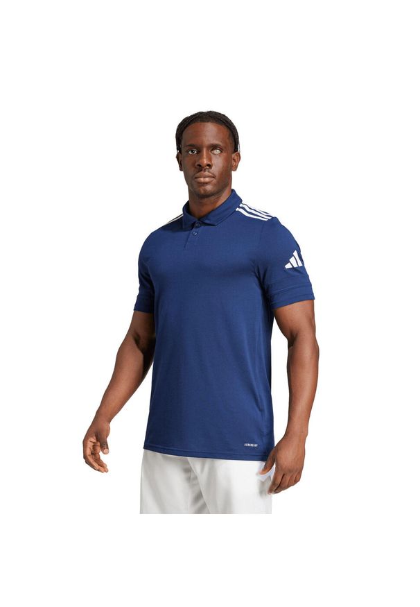 Adidas - Koszulka męska adidas Squadra 25 Polo. Typ kołnierza: polo. Kolor: wielokolorowy, niebieski, biały. Sport: piłka nożna