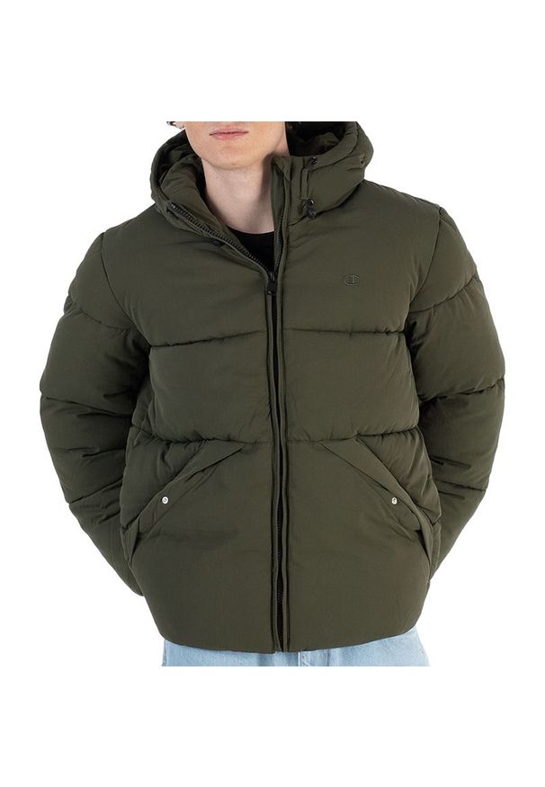Kurtka Champion 220347-GS508 - zielona. Typ kołnierza: kaptur. Kolor: zielony. Materiał: nylon. Sezon: zima. Styl: klasyczny, elegancki