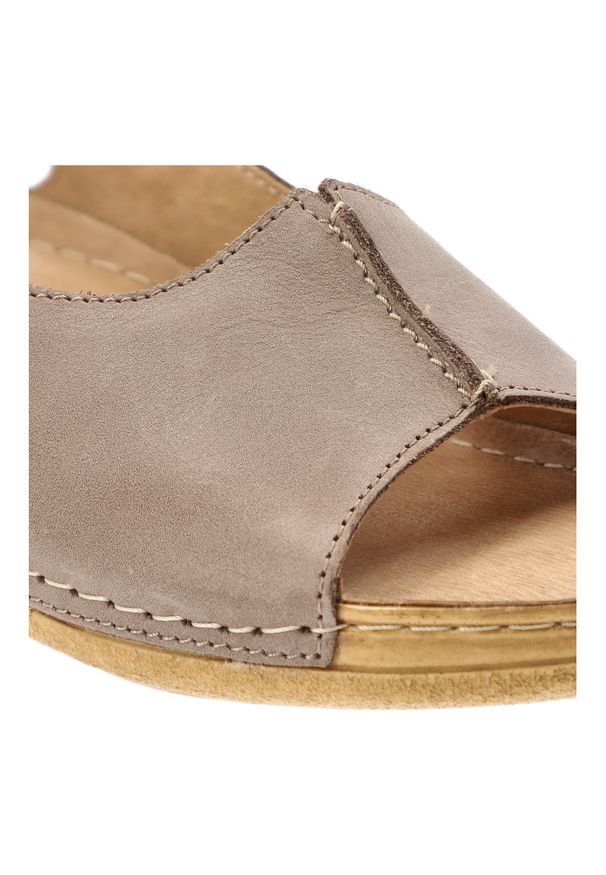 Beżowe Sandały Armodo Skórzane Obuwie Damskie. Okazja: na spacer, na co dzień. Zapięcie: rzepy. Kolor: beżowy. Materiał: skóra. Sezon: lato. Styl: elegancki, casual, wakacyjny