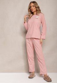 Renee - Różowy Komplet Piżamowy 2-Częściowy Bluza i Spodnie z Gumką w Pasie Jendara. Kolor: różowy. Materiał: tkanina