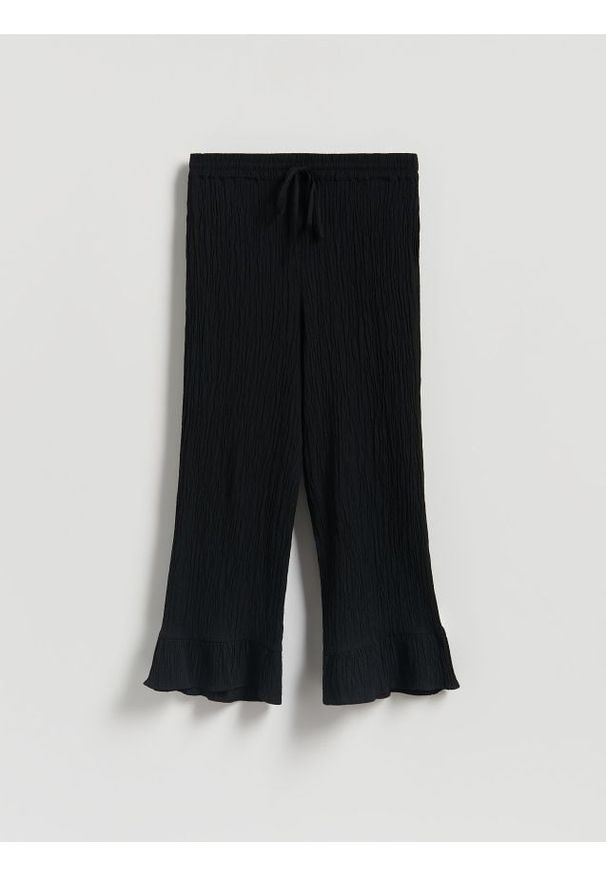 Reserved - Spodnie z falbankami - czarny. Kolor: czarny. Materiał: tkanina, wiskoza