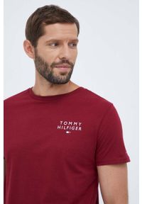 TOMMY HILFIGER - Tommy Hilfiger t-shirt lounge bawełniany kolor bordowy melanżowy. Kolor: czerwony. Materiał: bawełna. Długość rękawa: krótki rękaw. Długość: krótkie. Wzór: melanż. Styl: klasyczny #3