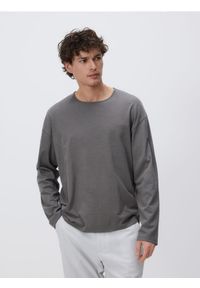Reserved - Bawełniany longsleeve - ciemnozielony. Kolor: zielony. Materiał: bawełna. Długość rękawa: długi rękaw #1