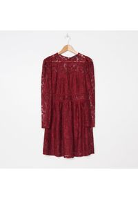 House - Koronkowa sukienka mini - Bordowy. Kolor: czerwony. Materiał: koronka. Długość: mini #1