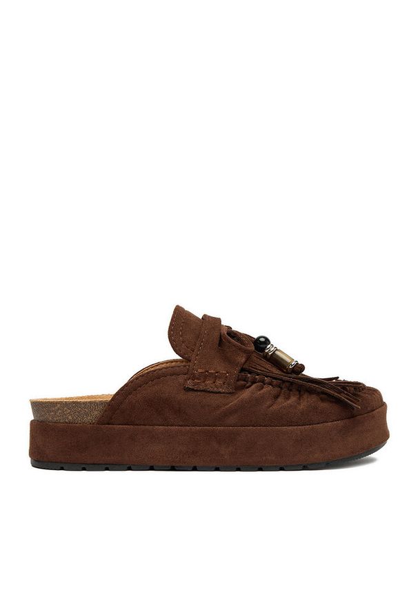 Klapki DeeZee. Kolor: brązowy