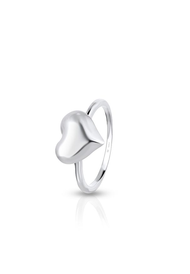 W.KRUK - Pierścionek srebrny z motywem serca. Materiał: srebrne. Kolor: srebrny. Wzór: aplikacja