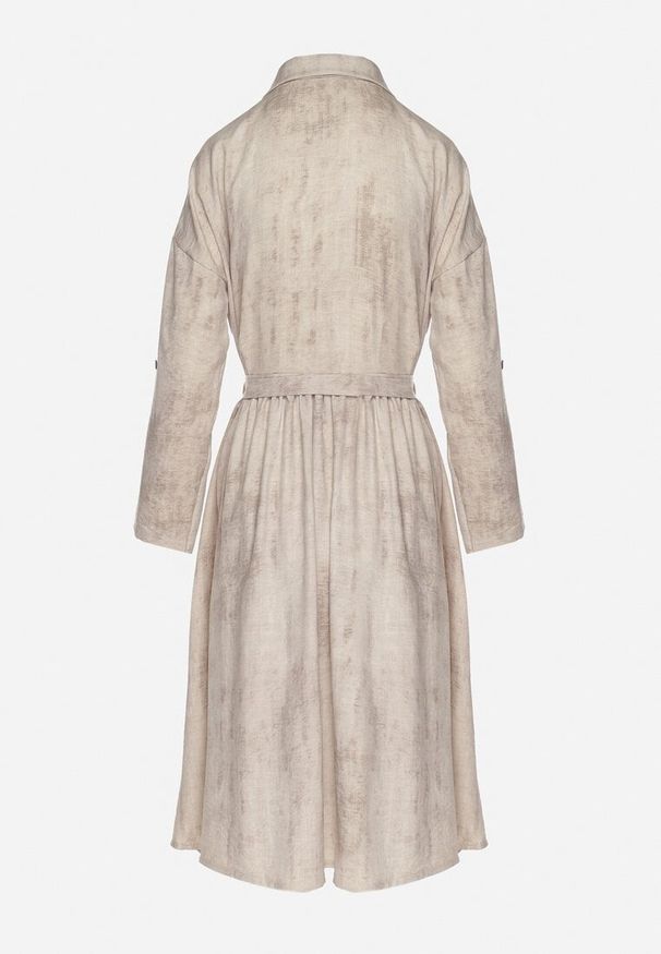 Born2be - Beżowa Sukienka o Koszulowym Kroju z Paskiem z Klamrą Evelmio. Okazja: na co dzień. Typ kołnierza: kołnierzyk klasyczny. Kolor: beżowy. Materiał: jeans. Długość rękawa: długi rękaw. Typ sukienki: koszulowe. Styl: casual, elegancki, klasyczny