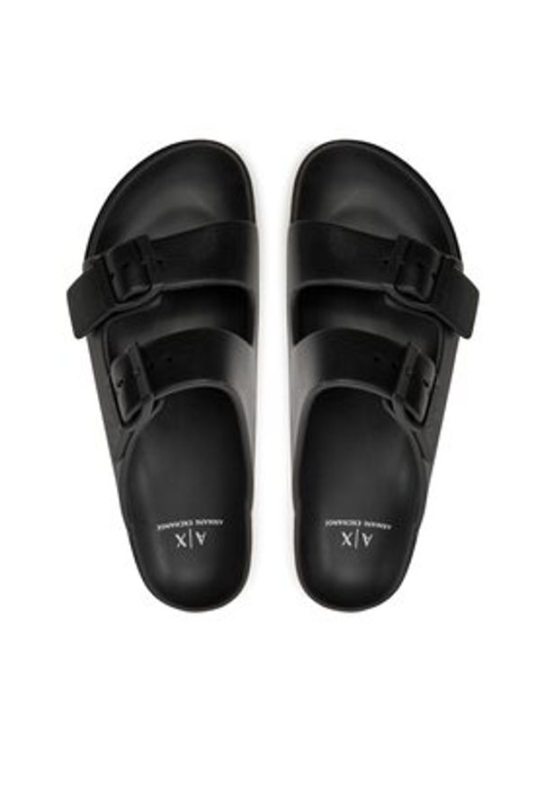 Armani Exchange Klapki XDP043 XV821 00002 Czarny. Kolor: czarny. Materiał: skóra