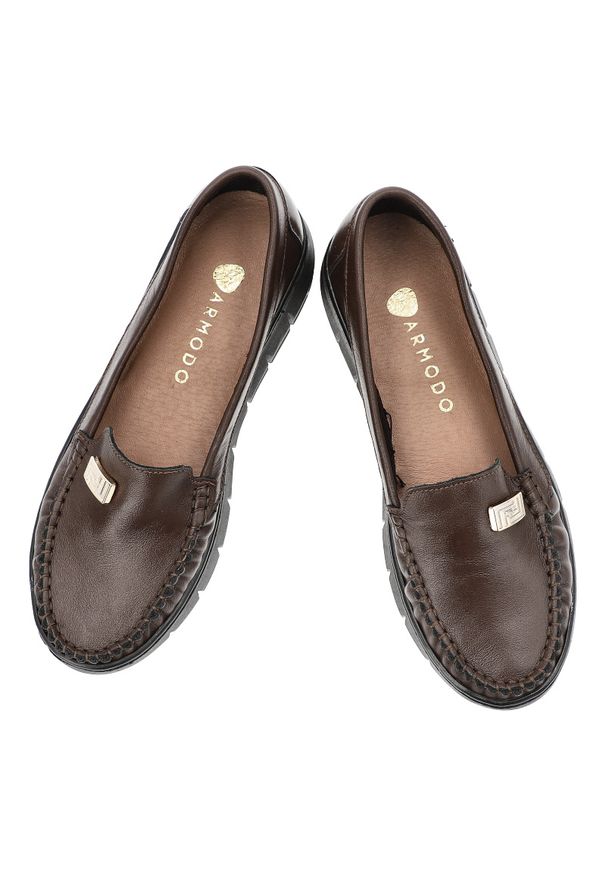 Półbuty damskie Armodo, mokasyny na płaskim obcasie i ze skóry naturalnej, czekoladowo-złote, 10167-S-Czekolada-Zl. Okazja: na co dzień, do pracy. Kolor: brązowy. Materiał: skóra. Obcas: na obcasie. Styl: casual, elegancki. Wysokość obcasa: niski