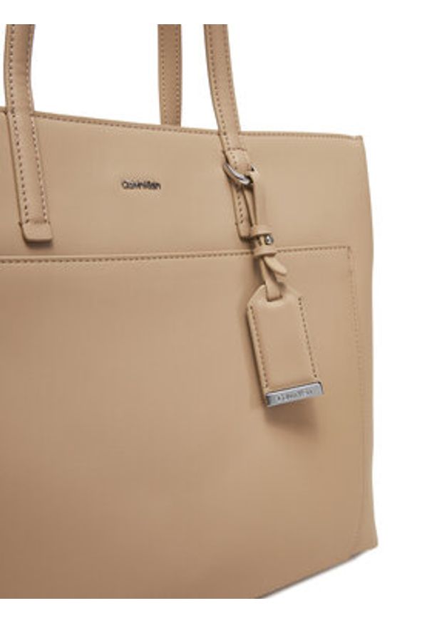 Calvin Klein Torebka Ck Must Medium Shopper W/Pocket K60K613019 Beżowy. Kolor: beżowy. Materiał: skórzane