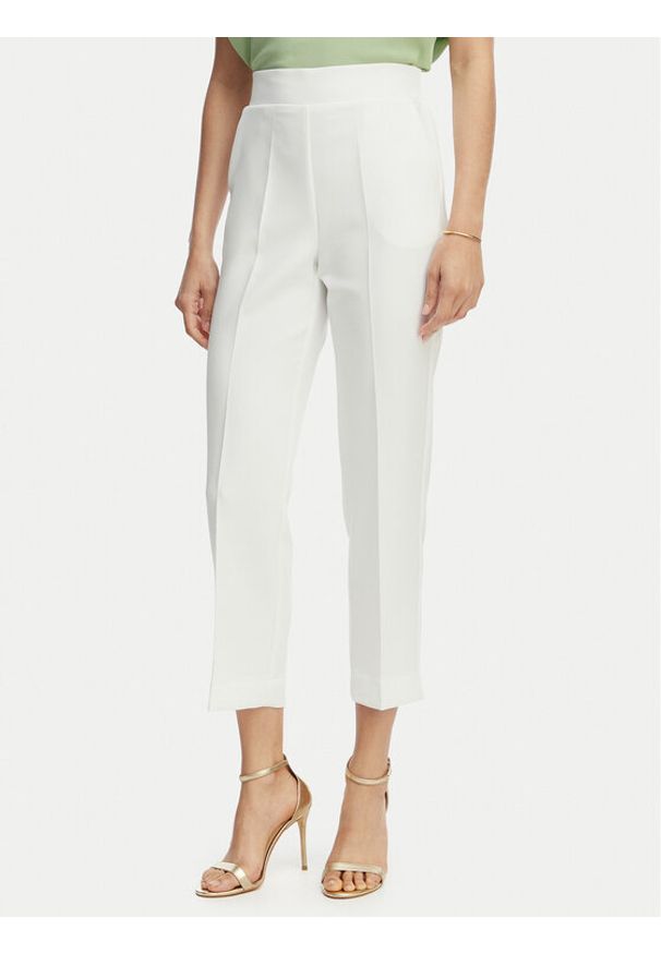 Maryley Spodnie materiałowe 26EB616/43VA Biały Regular Fit. Kolor: biały. Materiał: syntetyk