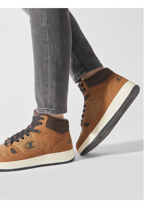 Champion Sneakersy Rebound Mid Winterized Mid Cut S22131-YS008 Brązowy. Kolor: brązowy. Materiał: skóra