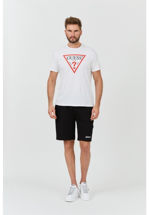 Guess - GUESS Biały męski t-shirt bawełniany z dużym logo Clsc Tri Logo, Rozmiar XXL. Kolor: biały. Materiał: bawełna