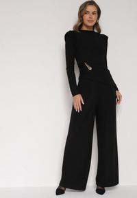 Born2be - Czarny Elegancki Komplet Szerokie Spodnie i Bluzka z Usztywnianymi Ramionami Sewesta. Kolor: czarny #1