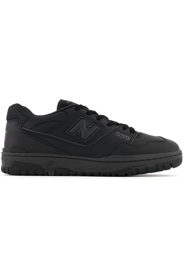 Buty New Balance BB550BBB – czarne. Kolor: czarny. Materiał: guma, materiał, skóra, syntetyk. Szerokość cholewki: normalna. Sport: koszykówka