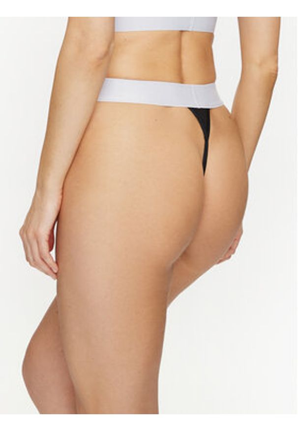 Calvin Klein Underwear Stringi 000QF7721E Czarny. Kolor: czarny. Materiał: bawełna