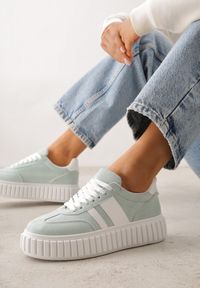 Born2be - Zielone Sneakersy na Grubej Podeszwie z Tłoczeniem i Ozdobnymi Paskami Ralis. Okazja: na co dzień. Zapięcie: pasek. Kolor: zielony. Materiał: jeans, dresówka #1