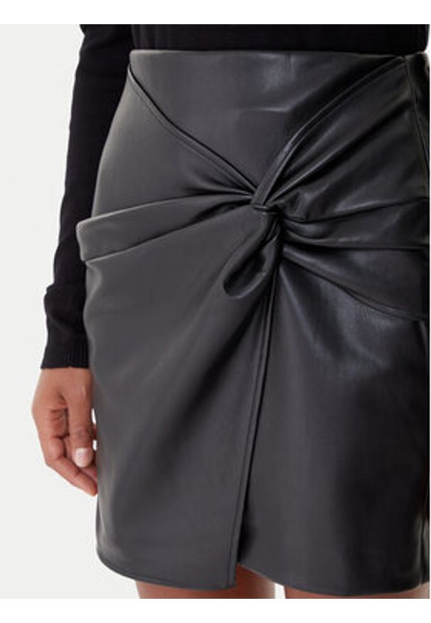 Vero Moda Spódnica z imitacji skóry Gawn 10333689 Czarny Regular Fit. Kolor: czarny. Materiał: skóra