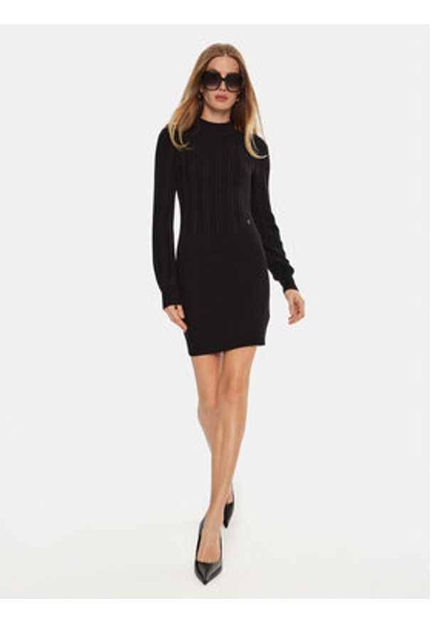Guess Sukienka dzianinowa Livia W4BK08 Z2V42 Czarny Regular Fit. Kolor: czarny. Materiał: syntetyk