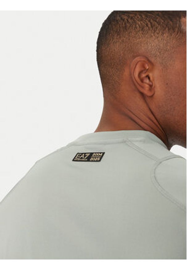 EA7 Emporio Armani Koszulka techniczna 7M000256 AF13537 U9024 Zielony Regular Fit. Kolor: zielony. Materiał: syntetyk