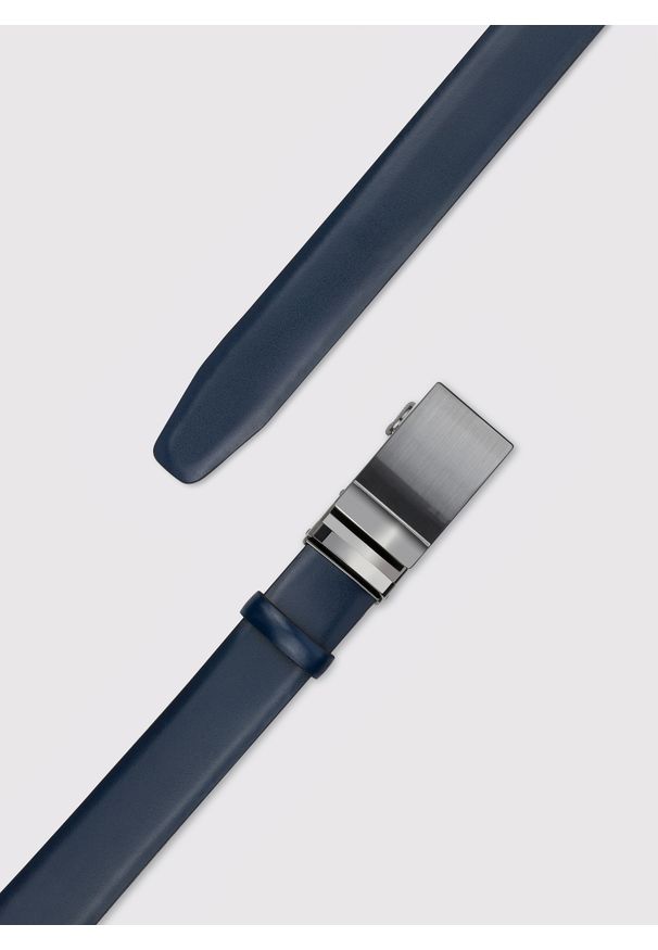 Pako Lorente - PAKO LORENTE – Granatowy skórzany pasek męski. Kolor: niebieski. Materiał: skóra. Styl: elegancki