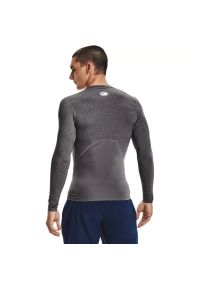 Koszulka męska treningowa szara Under Armour HeatGear Armour LongSleeve. Kolor: szary. Materiał: elastan, tkanina, poliester, materiał. Długość rękawa: długi rękaw. Długość: długie. Sport: fitness #3
