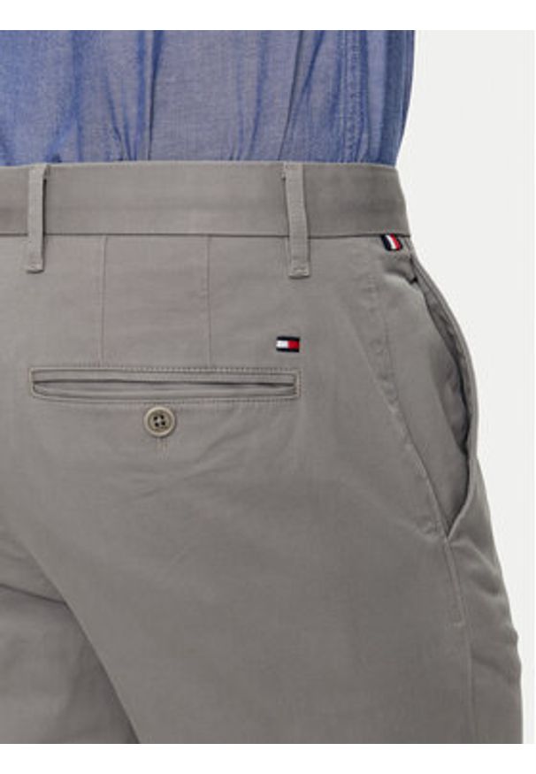 TOMMY HILFIGER - Tommy Hilfiger Chinosy Denton MW0MW25964 Szary Straight Fit. Kolor: szary. Materiał: bawełna