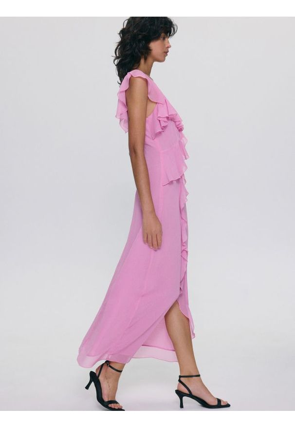 Reserved - Sukienka z falbanami - różowy. Kolor: różowy. Materiał: tkanina